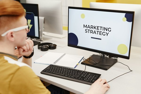 Votre guide complet pour choisir un consultant marketing digital